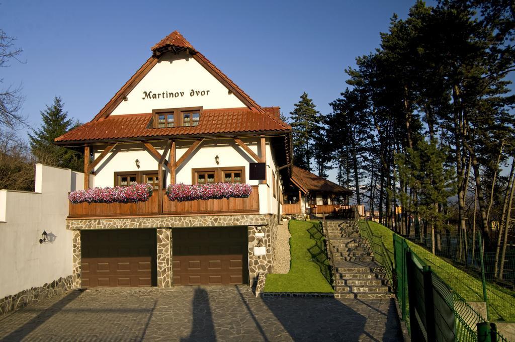 Penzion Martinov Dvor Žilina Buitenkant foto