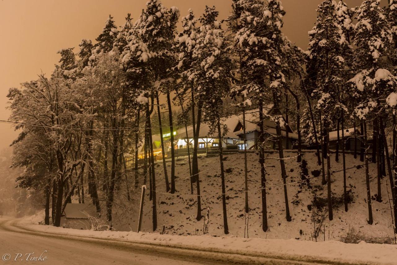 Penzion Martinov Dvor Žilina Buitenkant foto