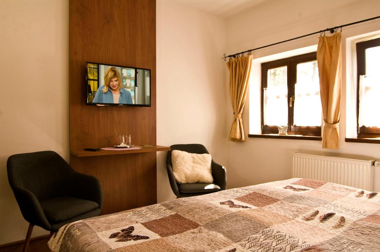 Penzion Martinov Dvor Žilina Buitenkant foto