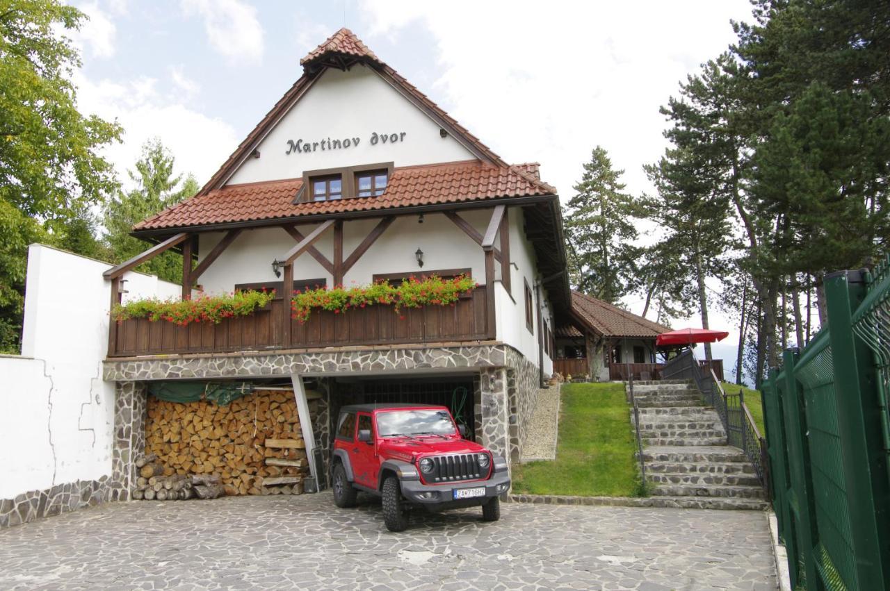 Penzion Martinov Dvor Žilina Buitenkant foto